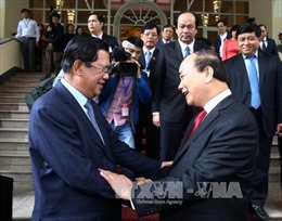 Thủ tướng Nguyễn Xuân Phúc hội đàm với Thủ tướng Hun Sen